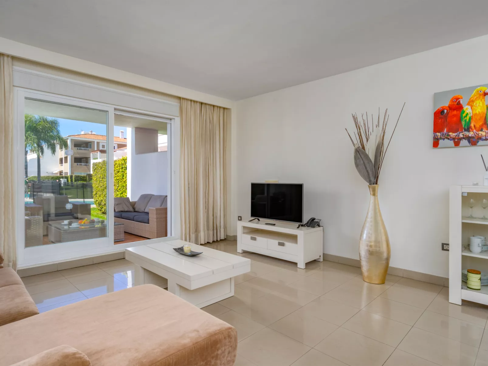 Cortijo del Mar-Inside