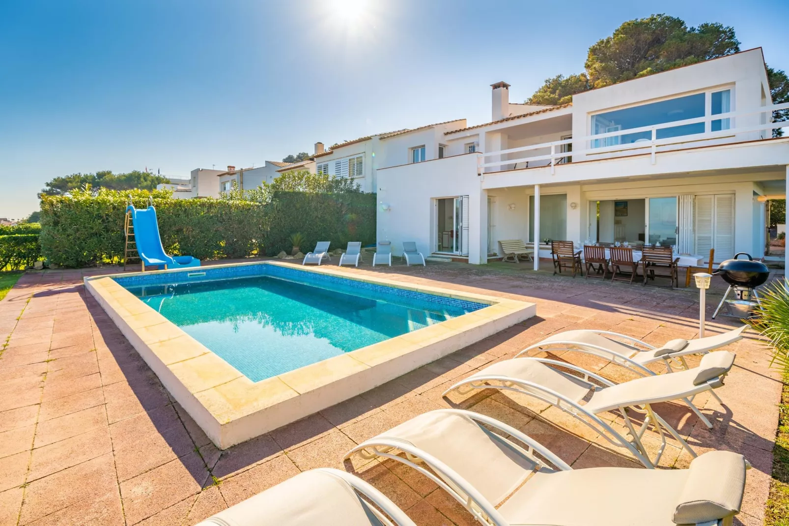 Mireia-Pool