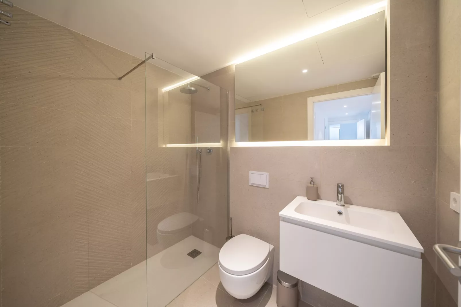 Melissa-Bathroom