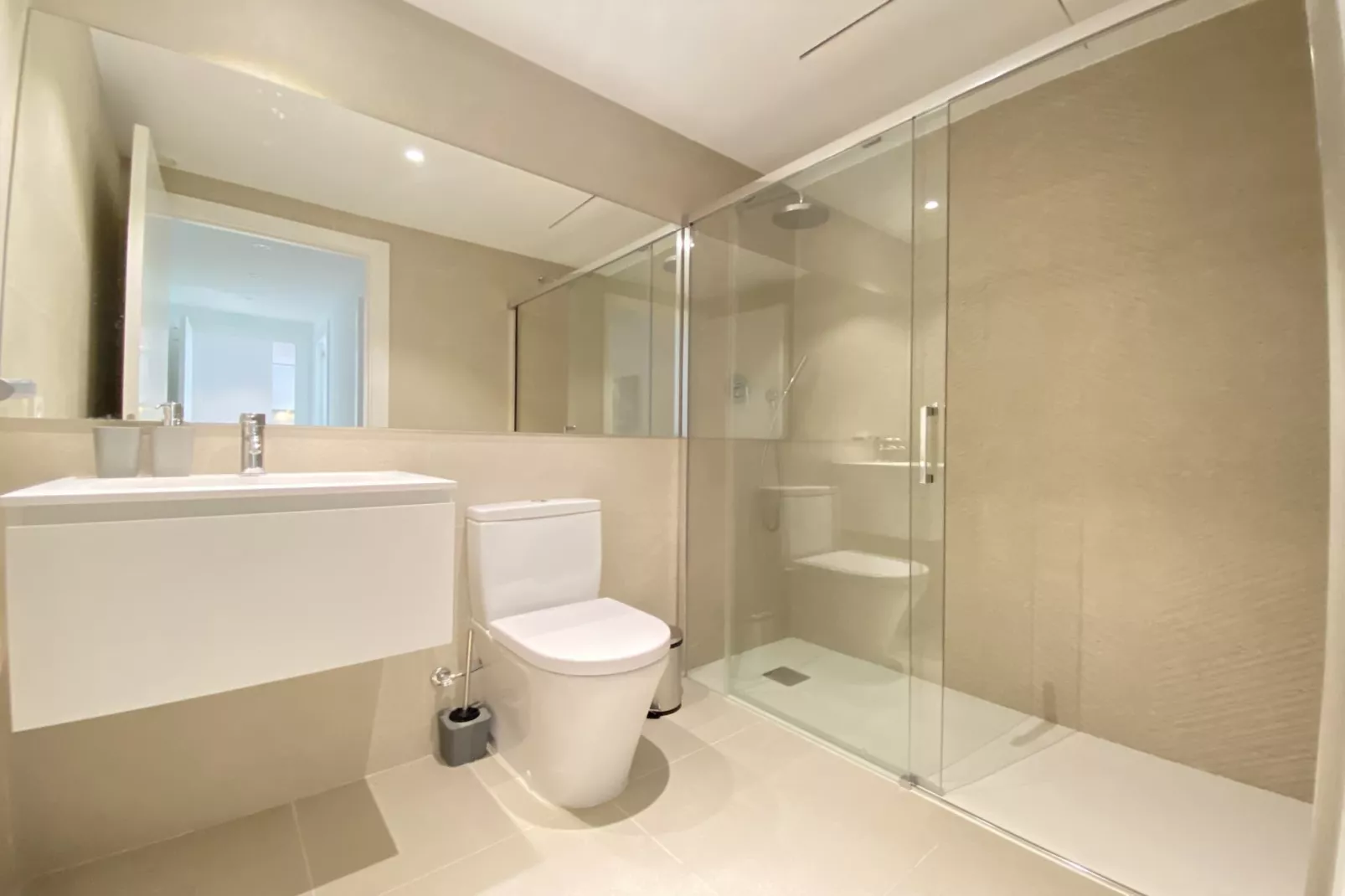 Montse-Bathroom