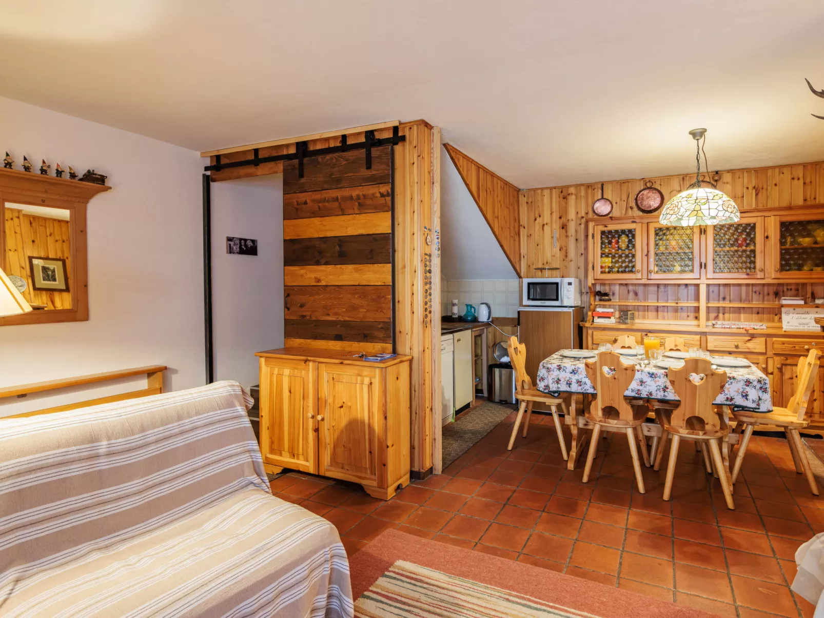 Boiserie-Inside