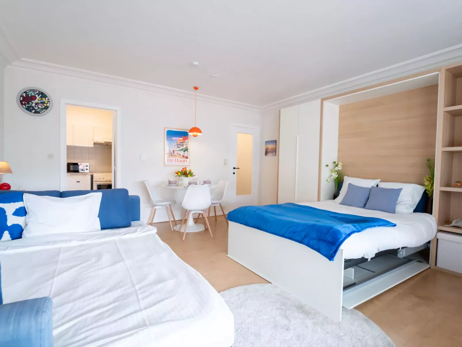 Cosy @ the beach studio with pool-Inside
