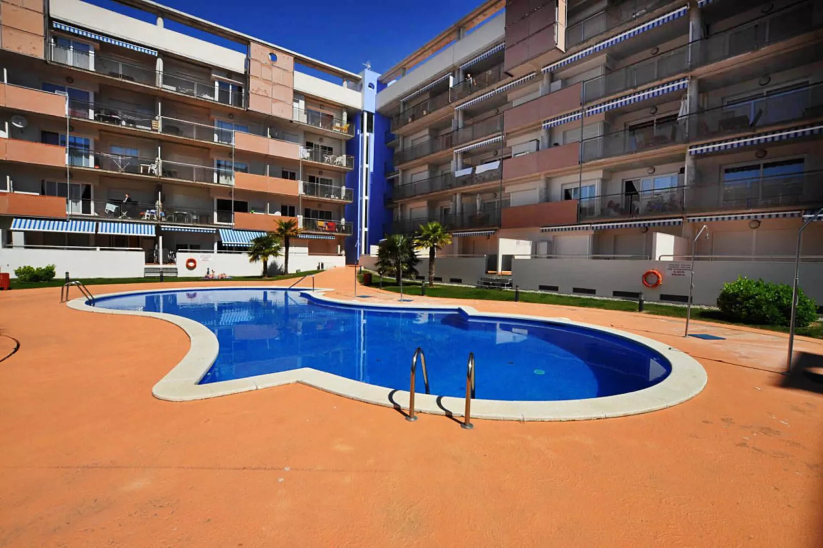 1235 BLAUMARINA con piscina-Piscine
