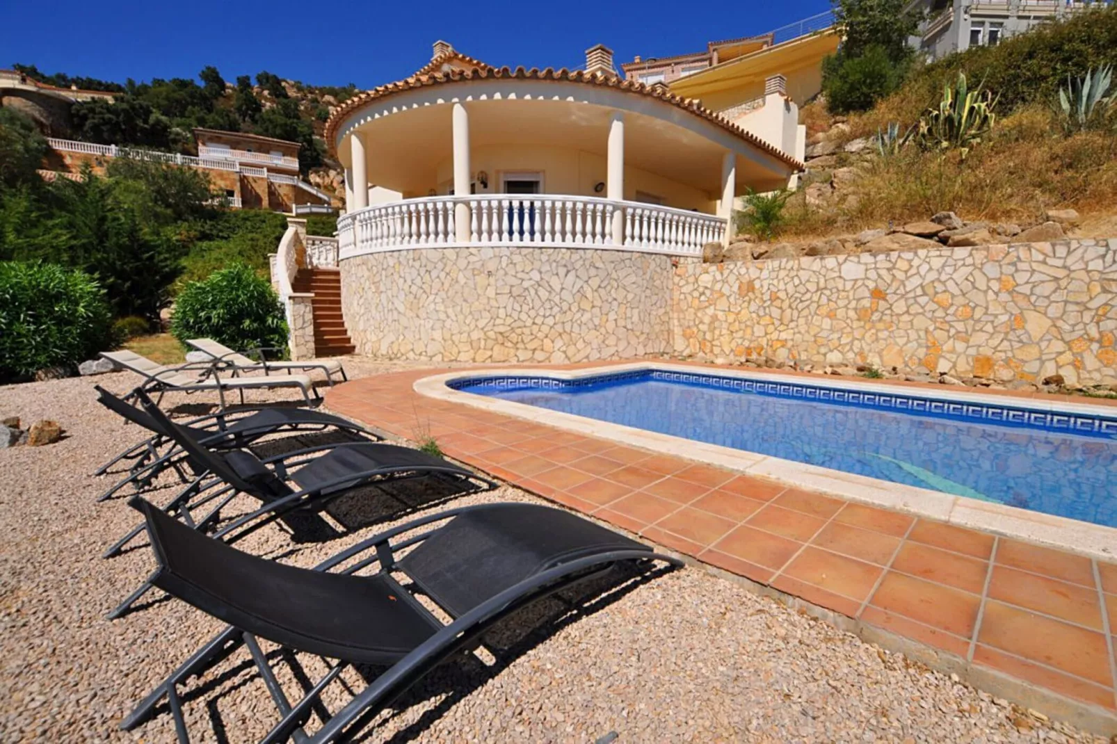 1131 PALAU Casa con Piscina-Piscine