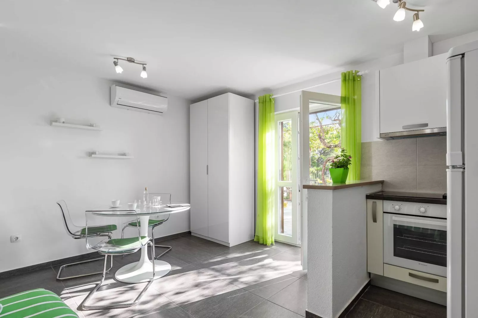 Studio Apartment Sekula-Küche