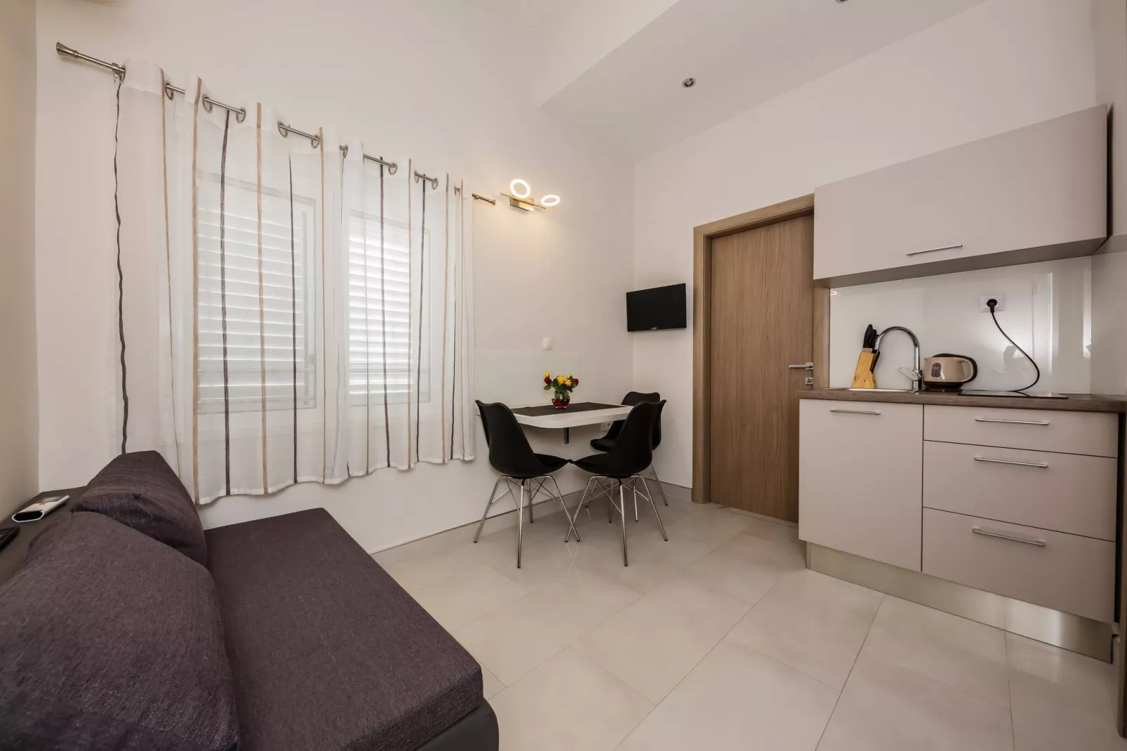 Apartments Savin - one bedroom apartment-Kitchen