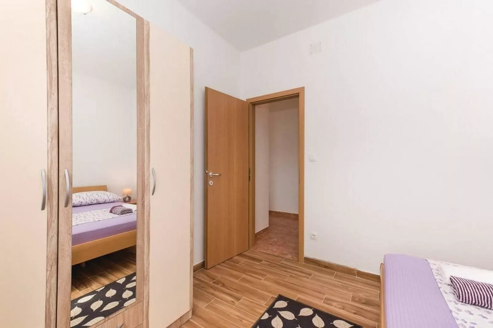 Apartments Zdenka Zatoglav - Orange apartment-Chambre