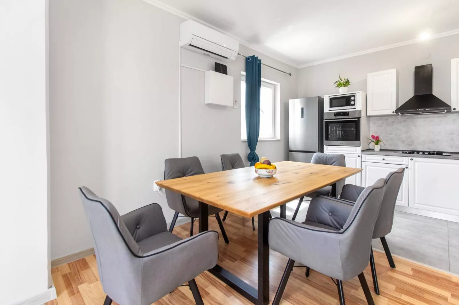 Apartments Alaga - A1-Dining room