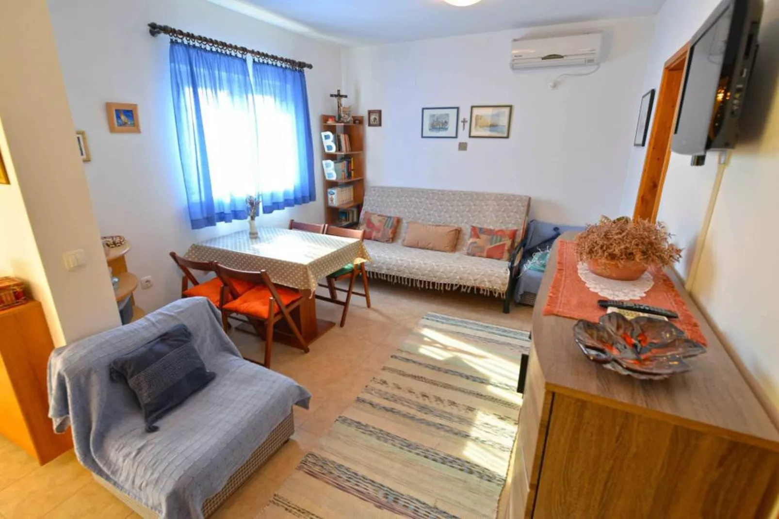 Apartment Pia - two bedroom apartment-Salon