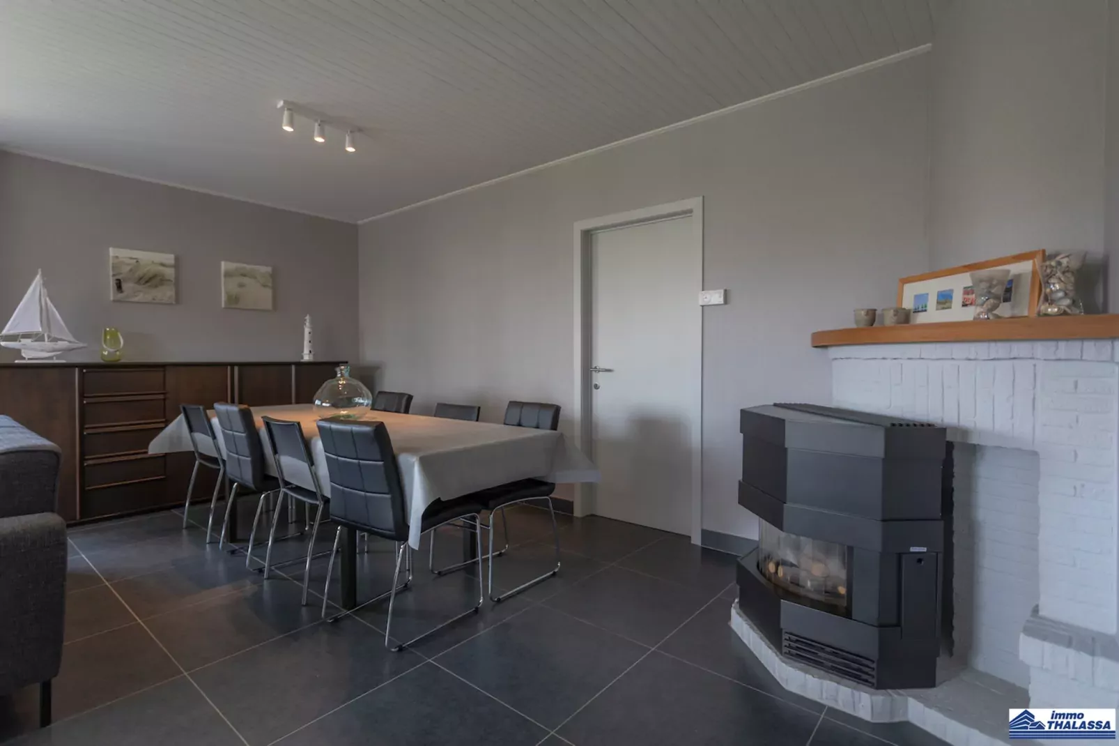 At Home-Salle à manger