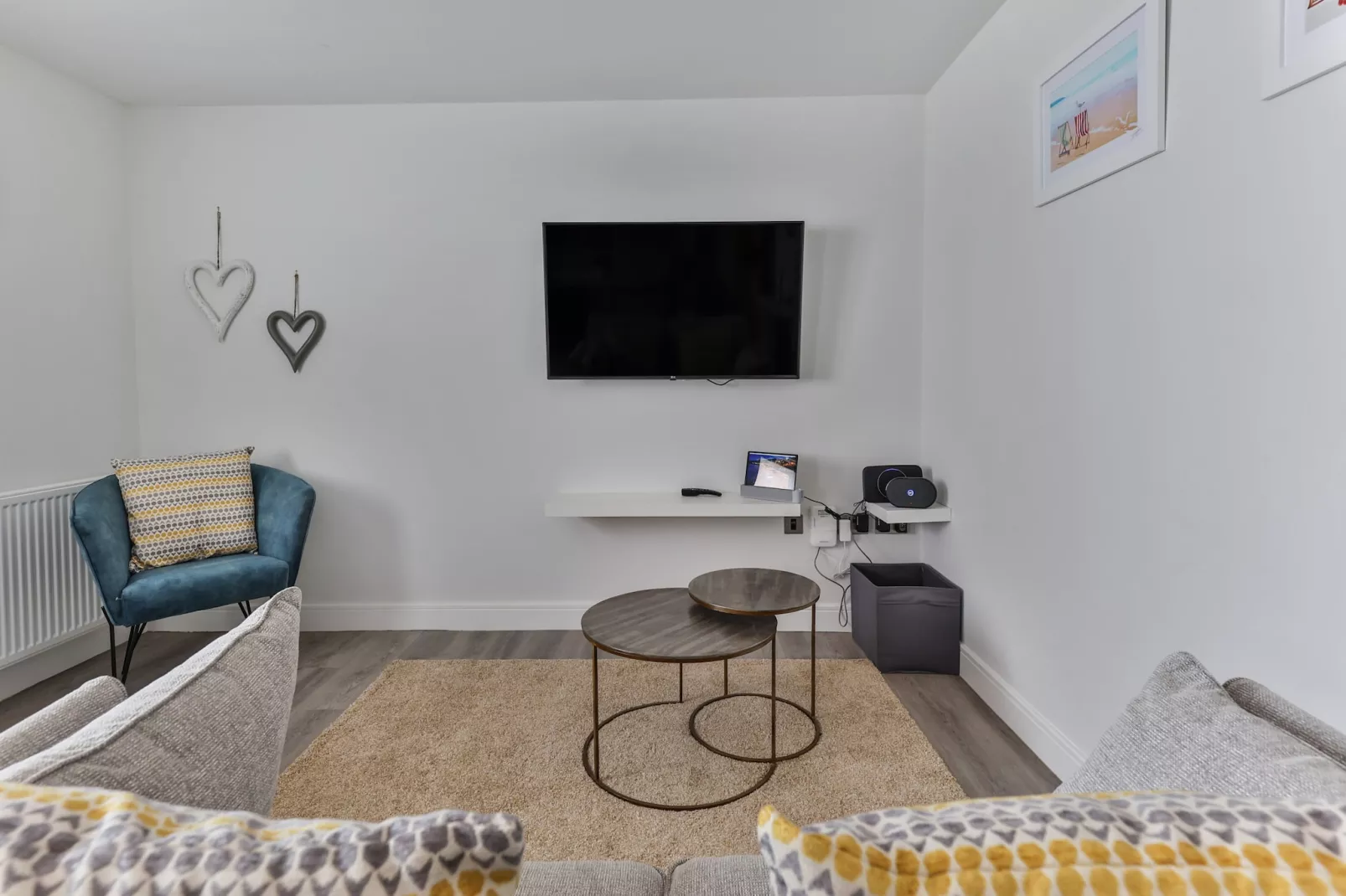 No.11, Belle House-Living room