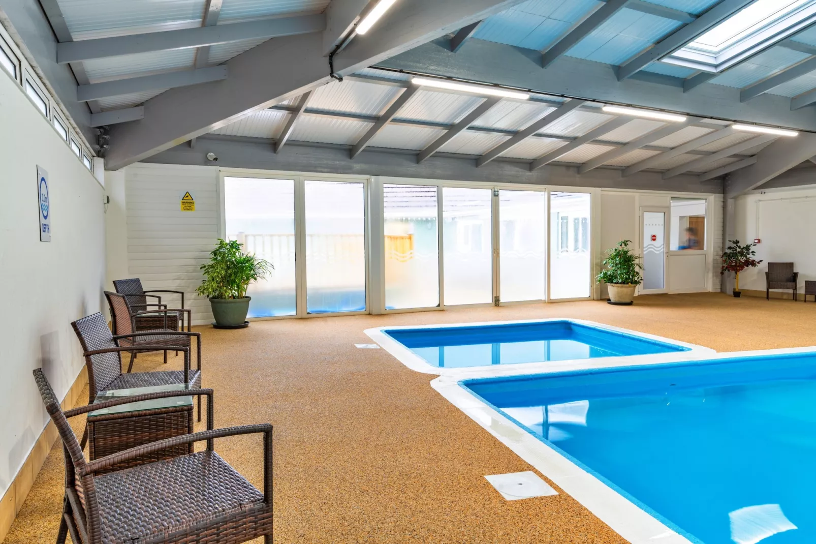 Serendipity Lodge-Pool