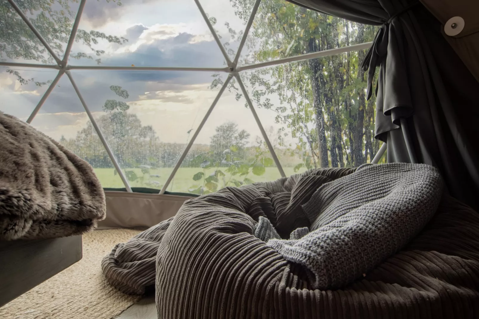 Chartwell Luxury Dome-Outdoor