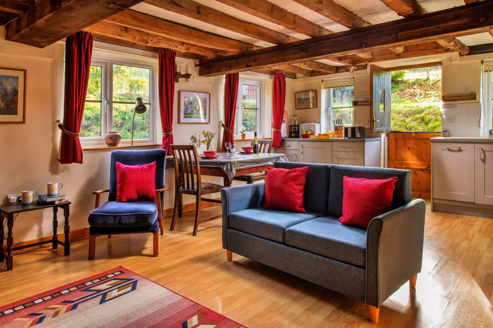 Great Cantal Granary-Salon