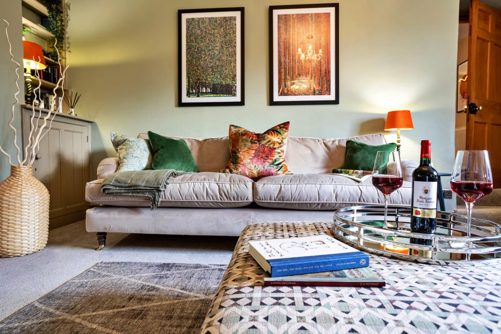 Ivy Cottage-Living room