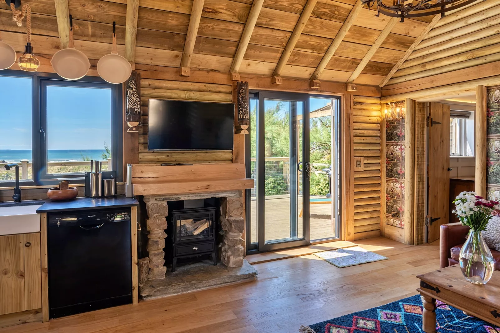 Driftwood-Living room
