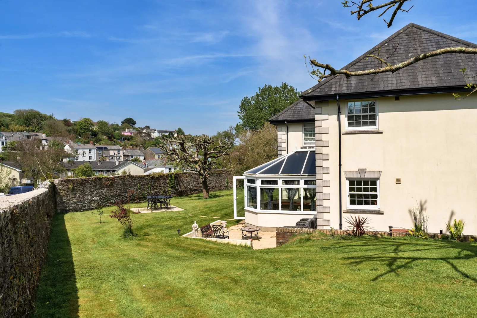 Nicely Tucked Away Cottage-Exterior summer