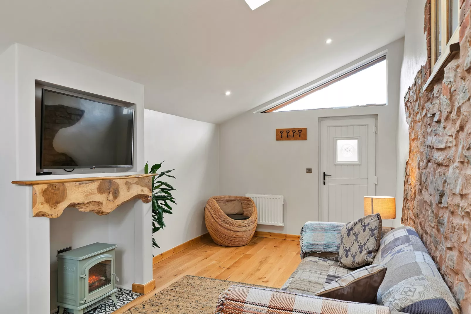 Hillfarrow Hideaway-Living room