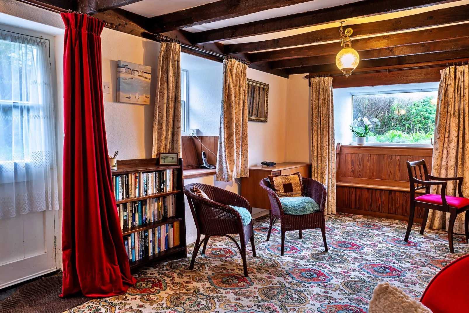 Lewcott-Living room