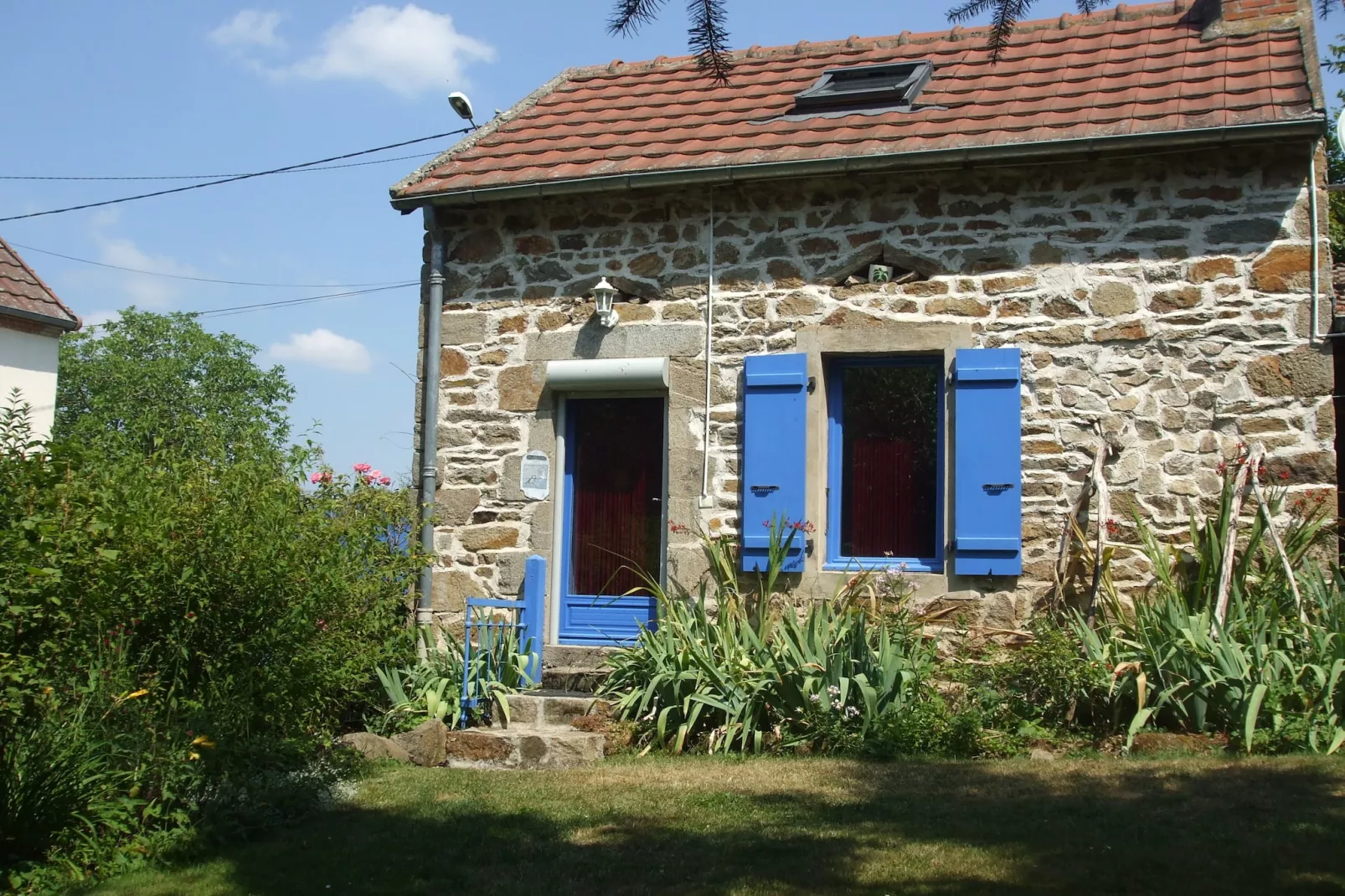 Le Dauphin bleu-Exterior summer