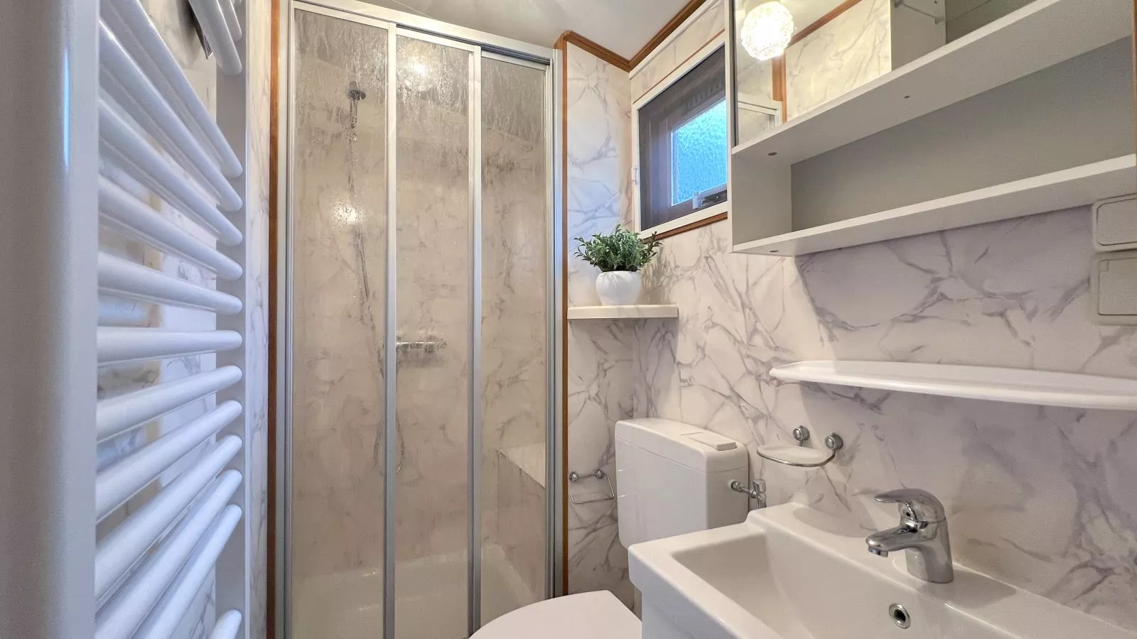 Hermelijn-Badezimmer