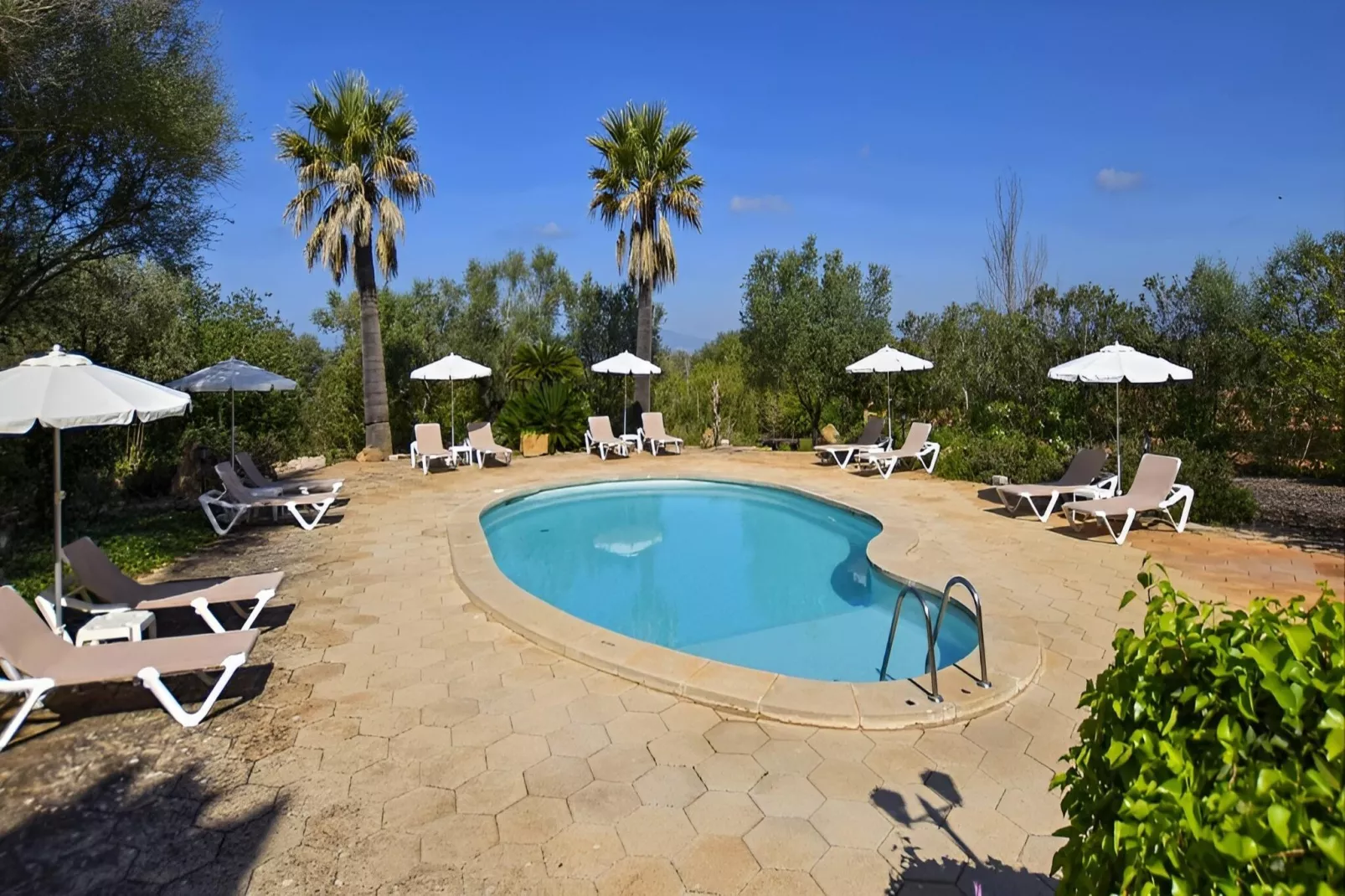 Son Granada-Pool