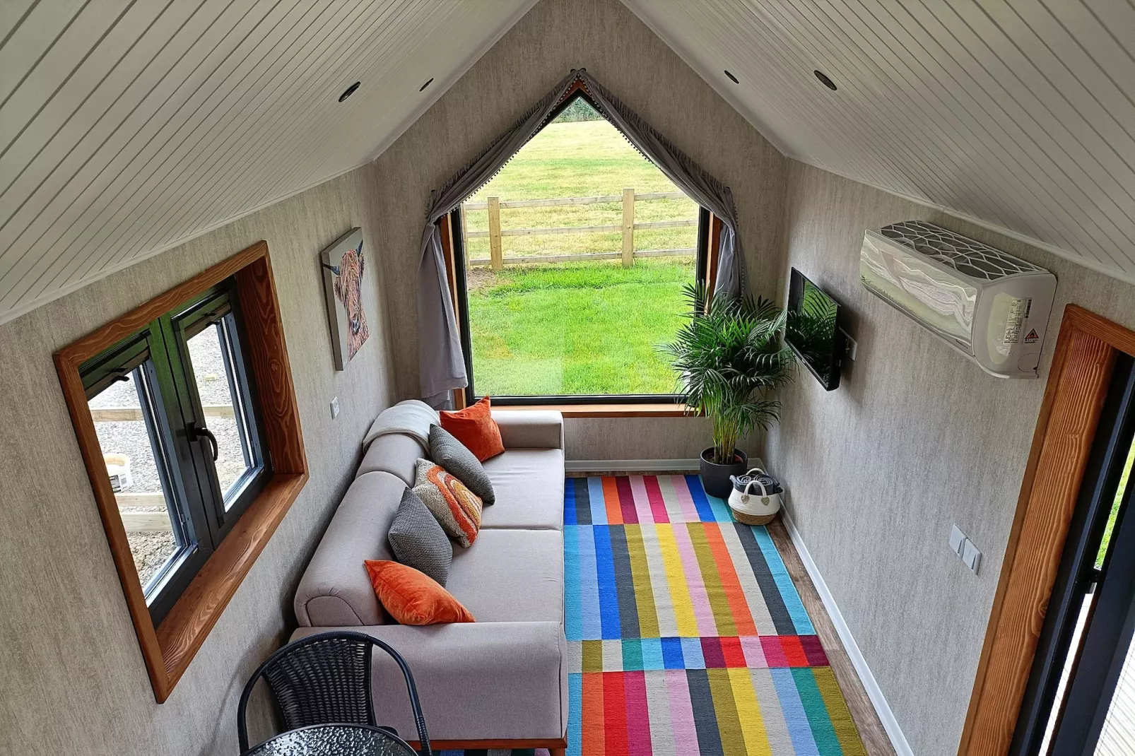 Little Dunley - The Tiny House-Living room