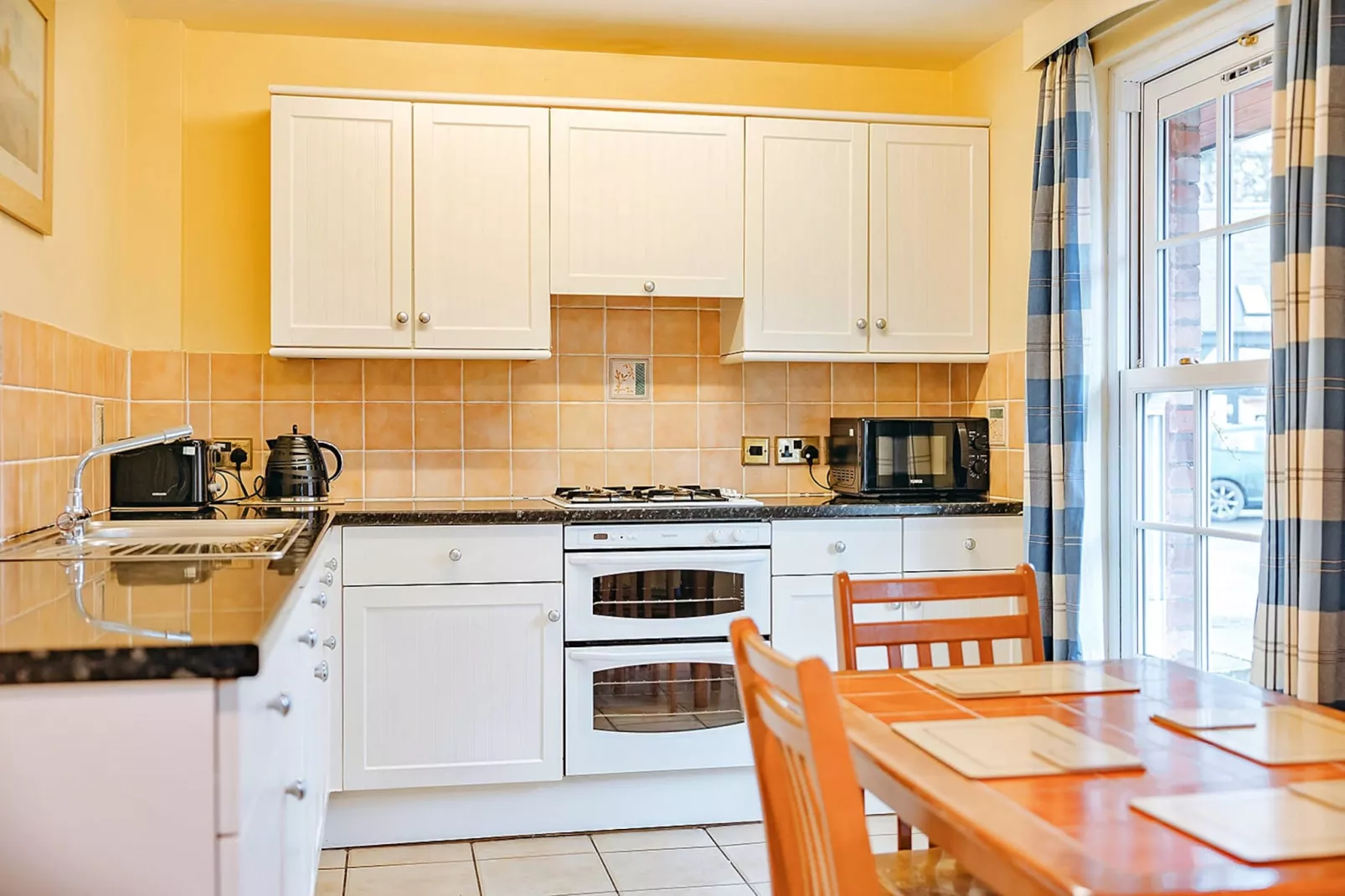 Netley Hall - Jasmine-Kitchen