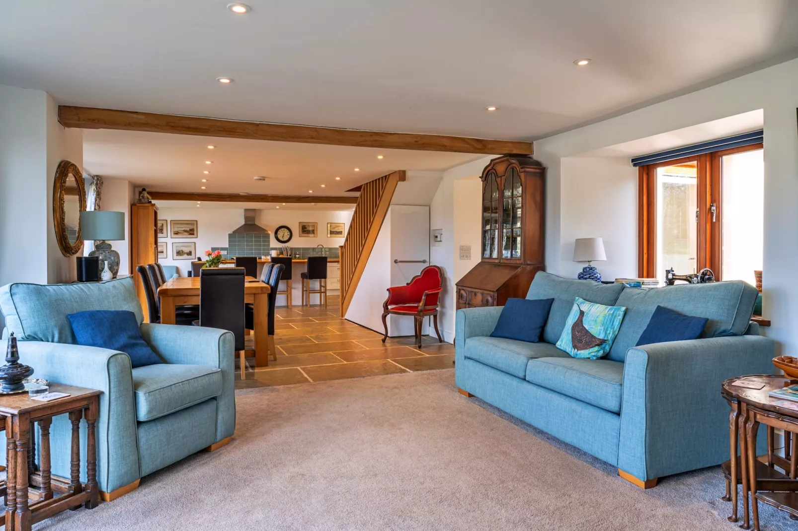 Lower Netherdowns-Salon