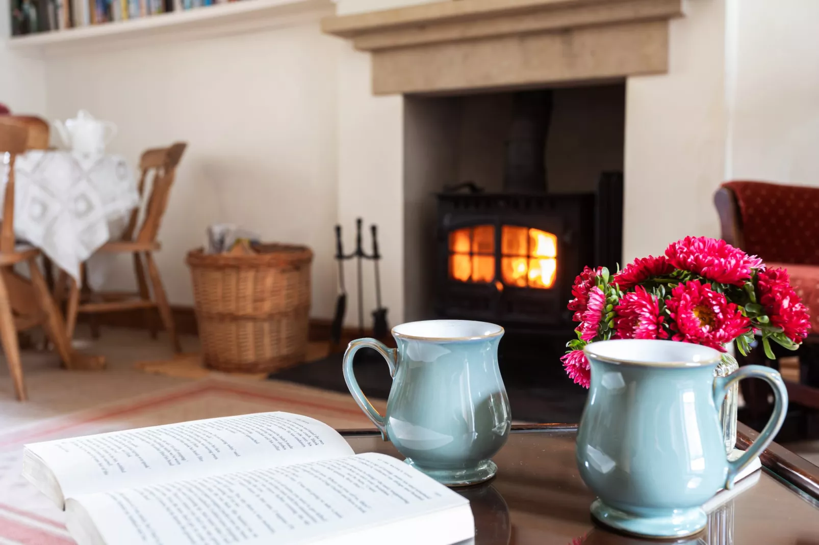 Garden Cottage-Living room