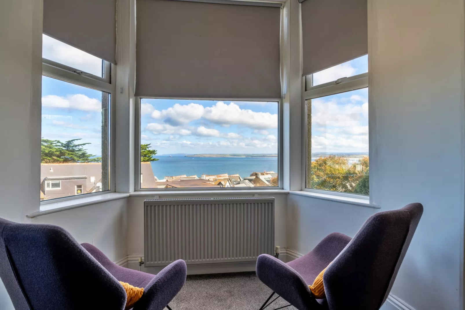 No. 6 Porthgwidden-Living room