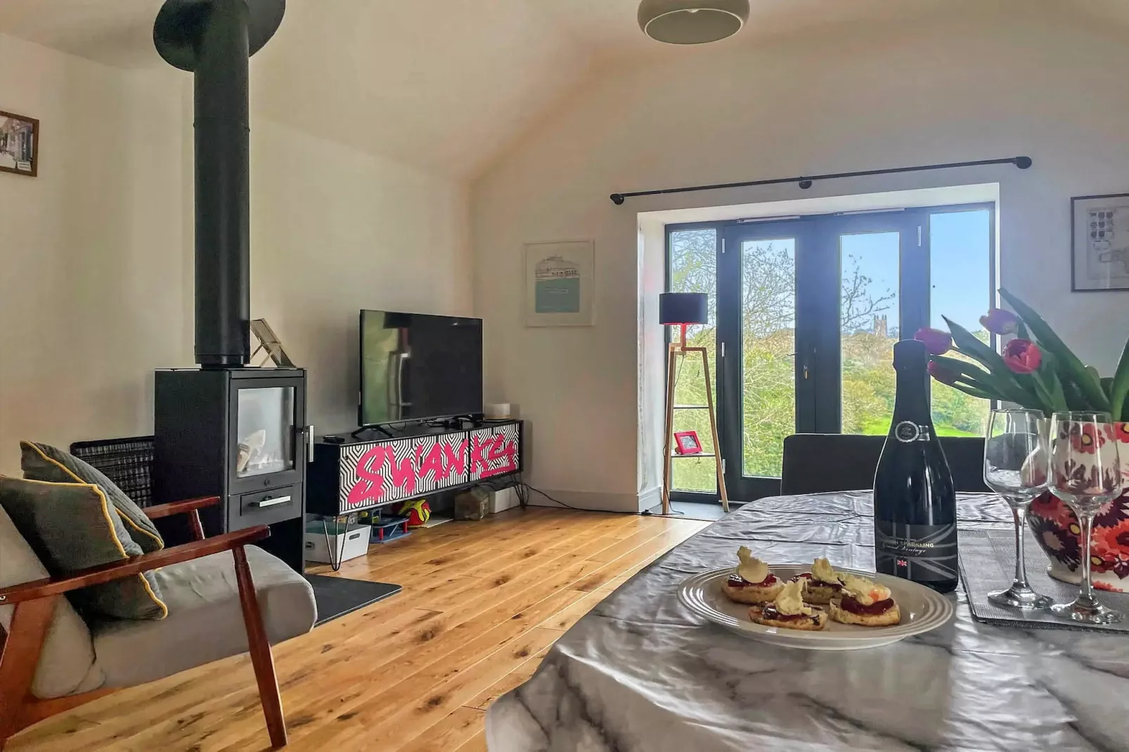 Wiggle Barn, Kingsand-Living room