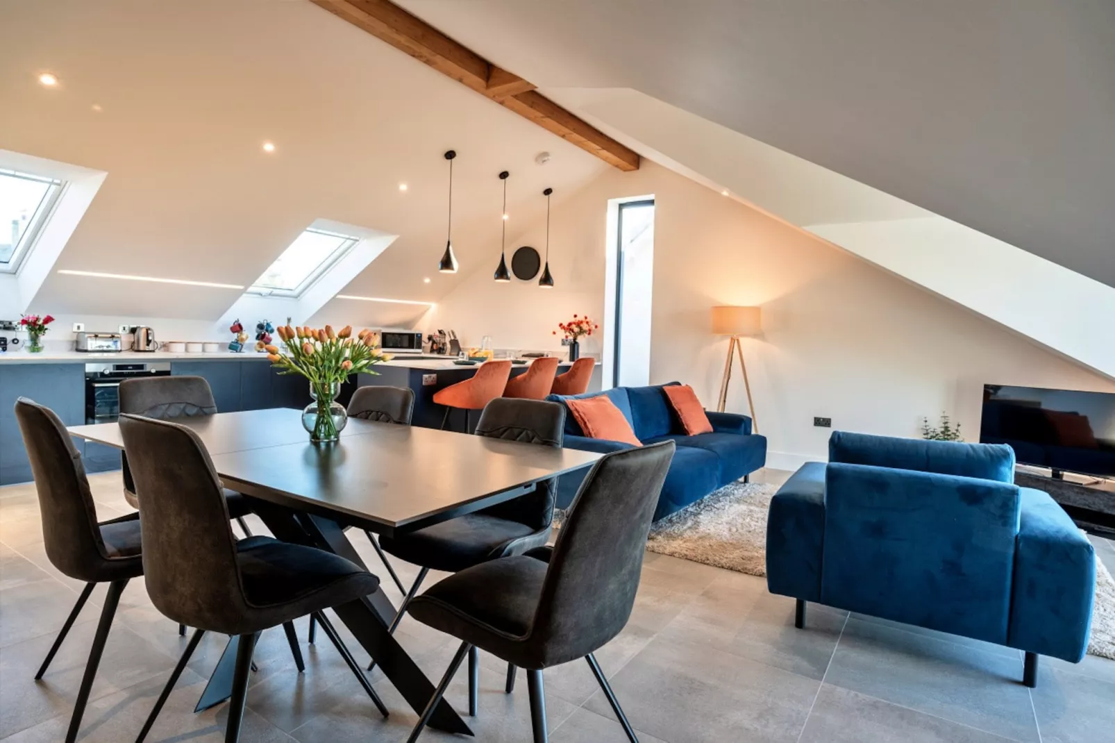 Scilla-Living room