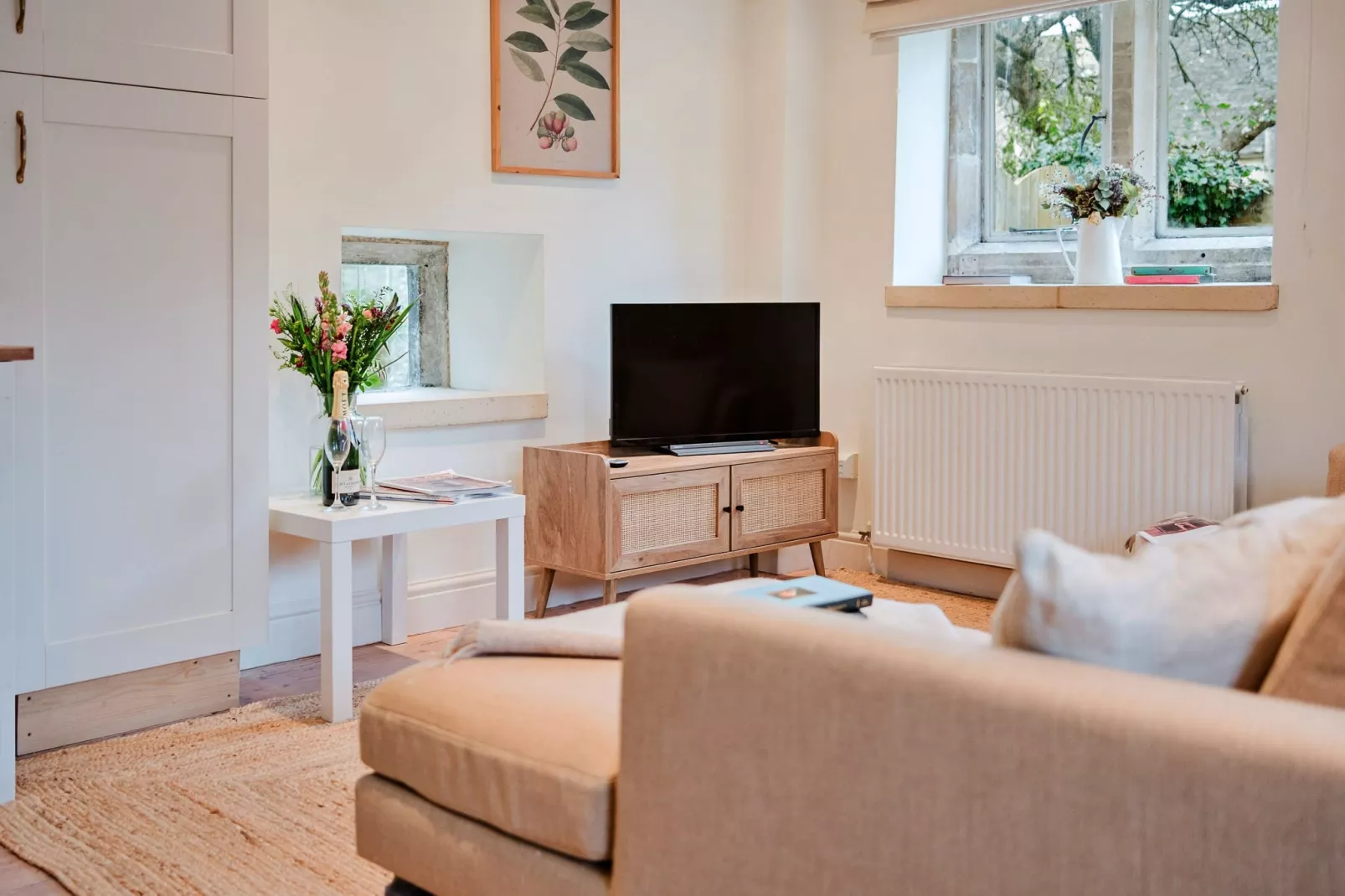 Courtside Cottage-Salon