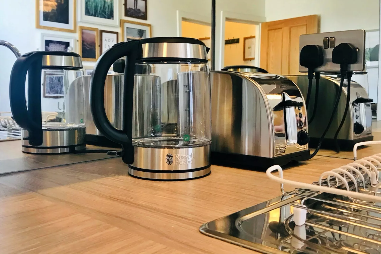 Peak Dale Apartment-Kitchen