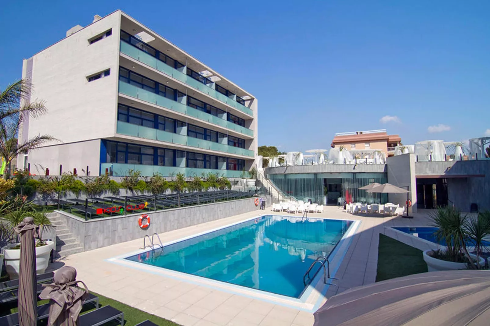 APOLO SUITES RENTALMAR 4/6-Piscine