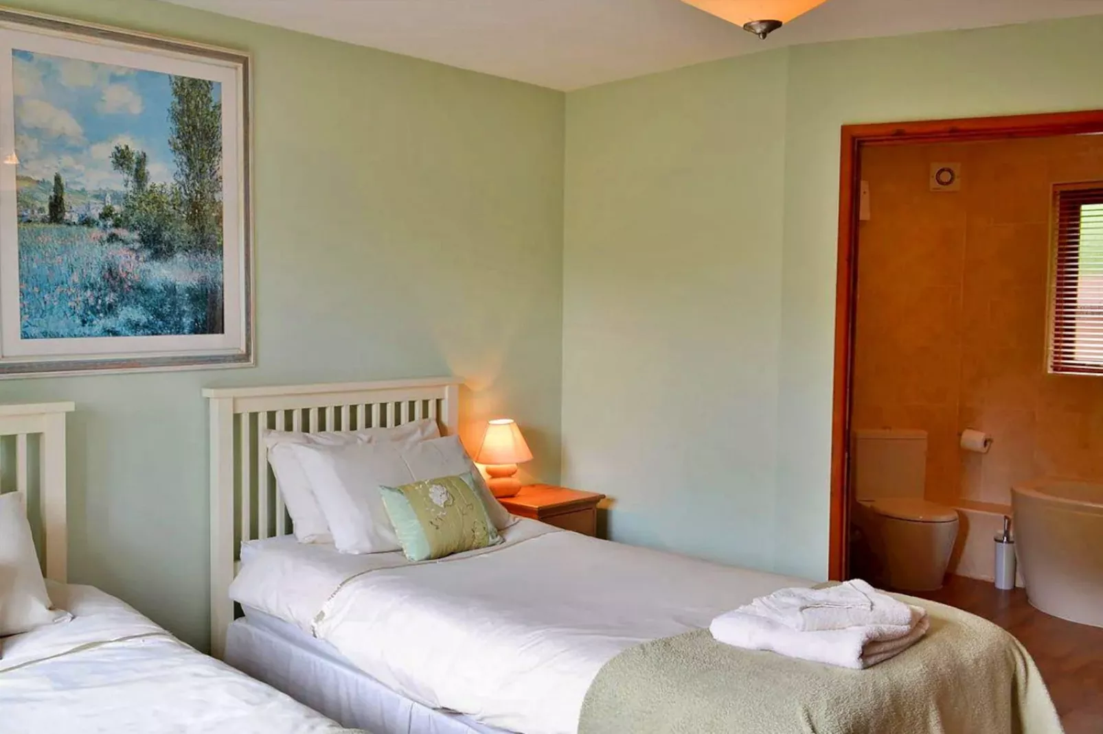 Little Dunley - Oaktree Cottage-Bedroom