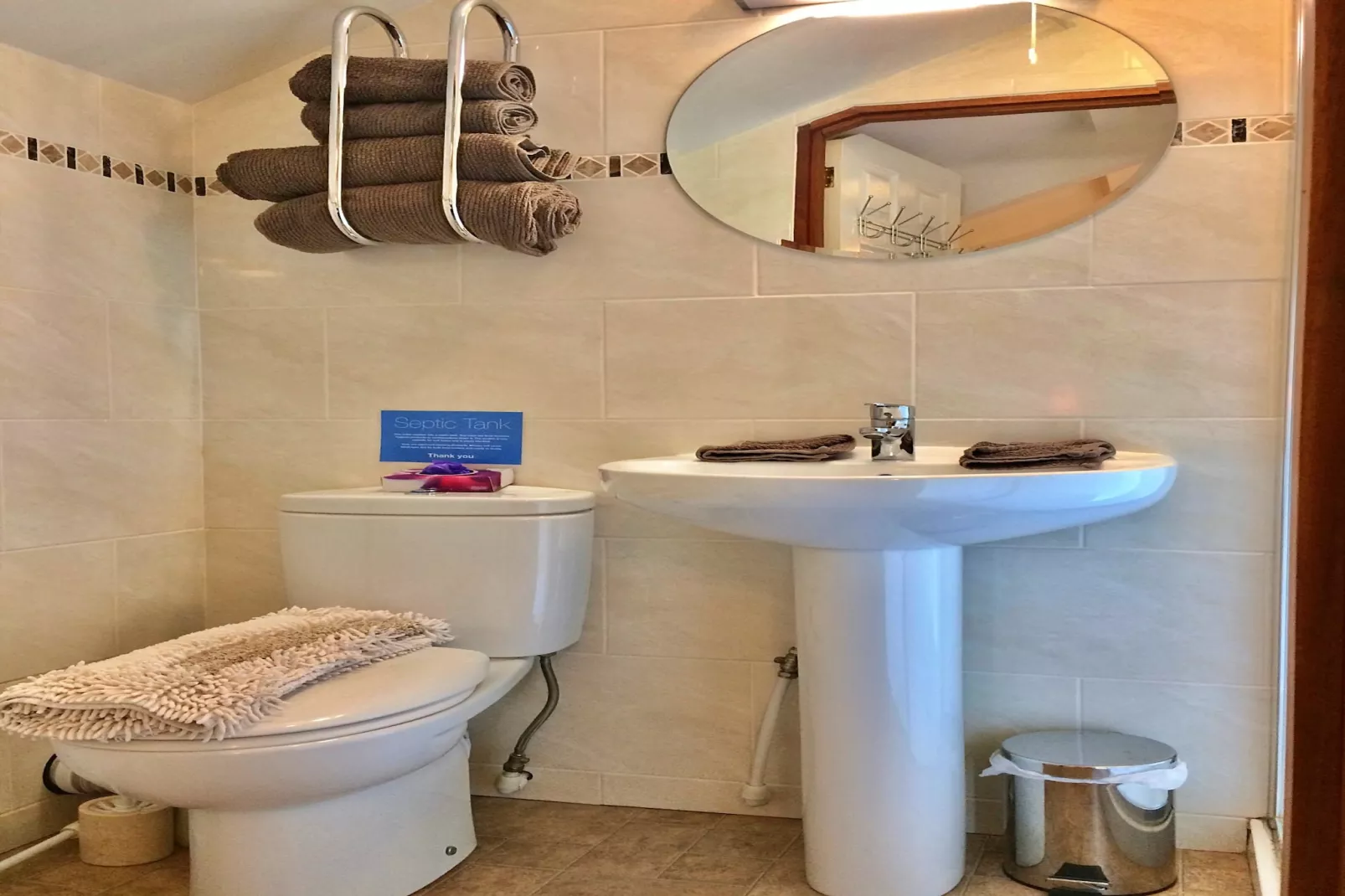 Little Dunley - Virginia Cottage-Bathroom