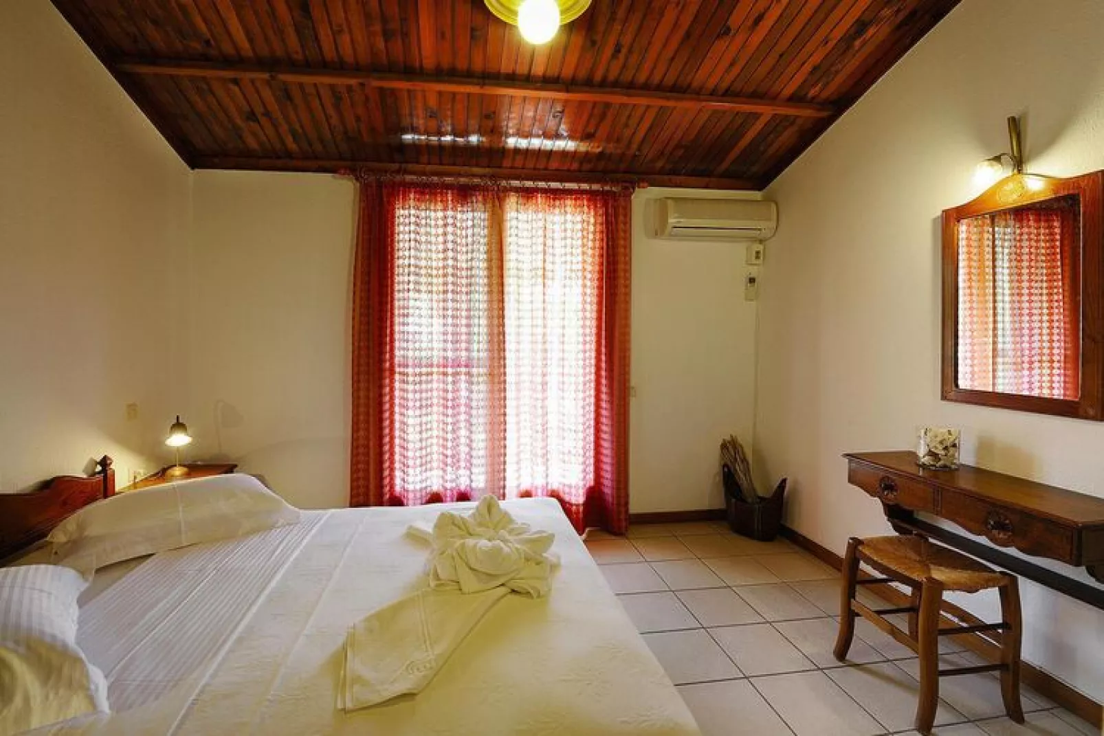 Holiday homes Trikorfo Beach, Gerakini-Panorama Senior, pax 2-6-Chambre