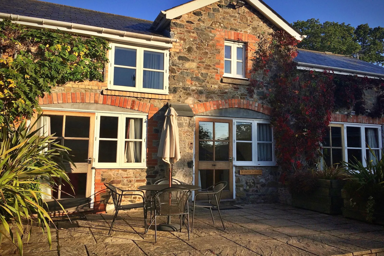 Little Dunley - Wisteria Cottage-Outdoor