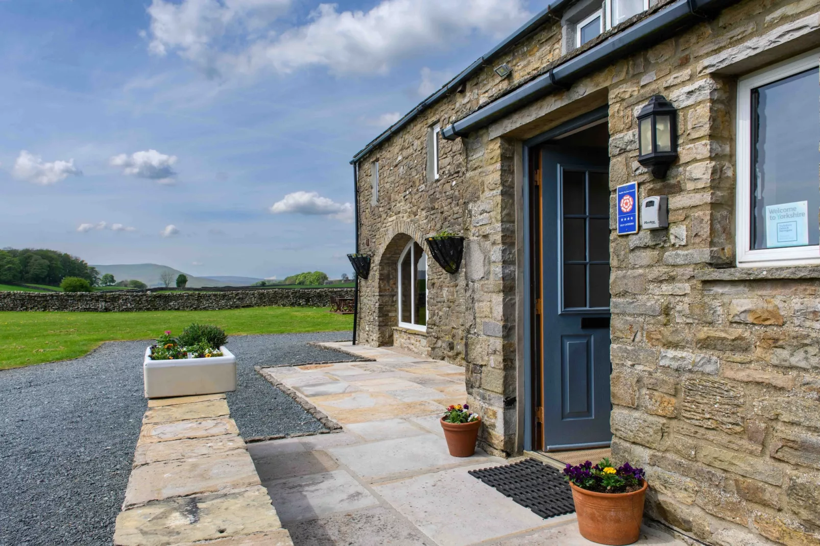 Shepherds Cottage at Mile House Farm-Exterior summer