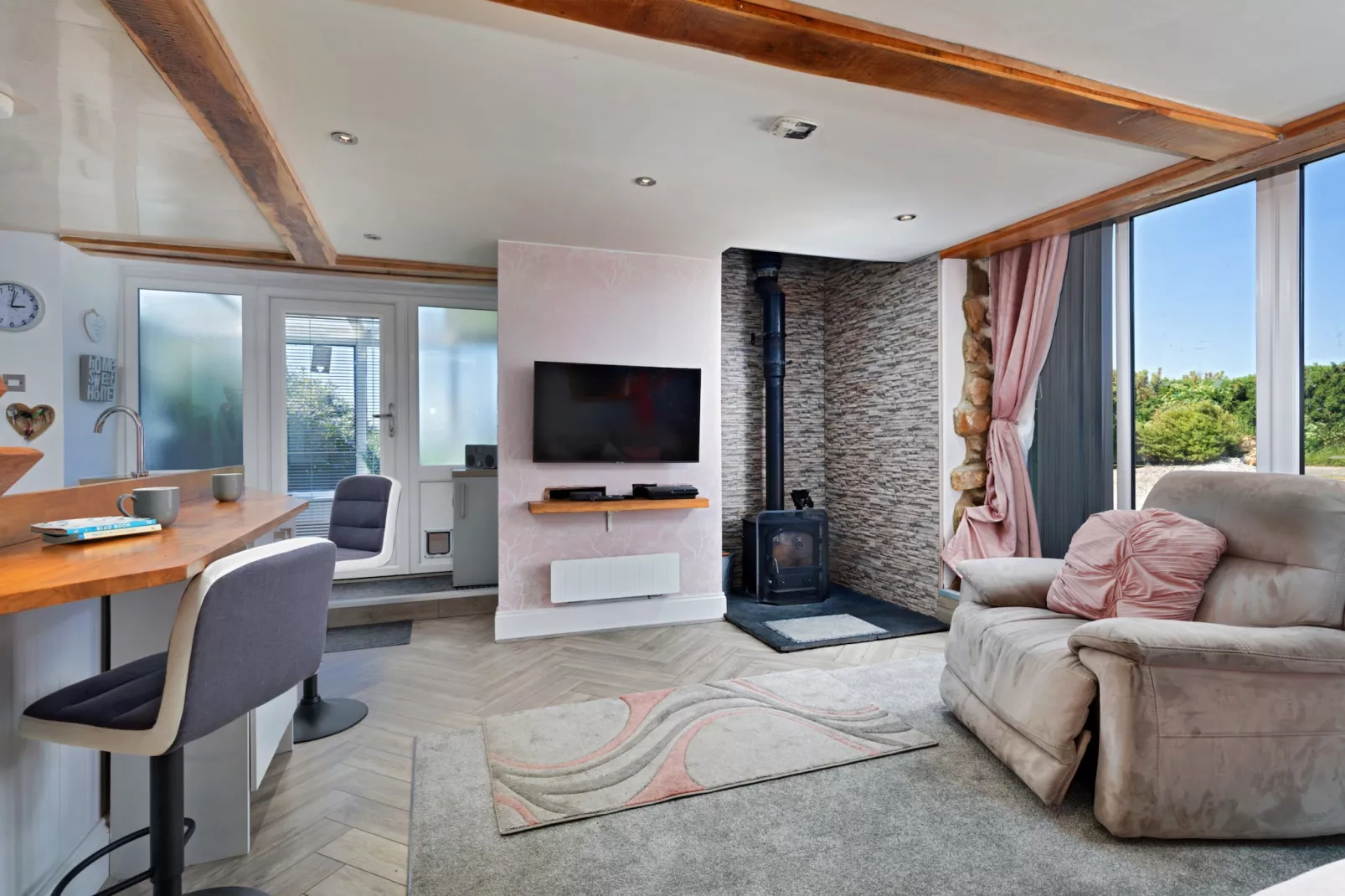 Abbeyview-Living room