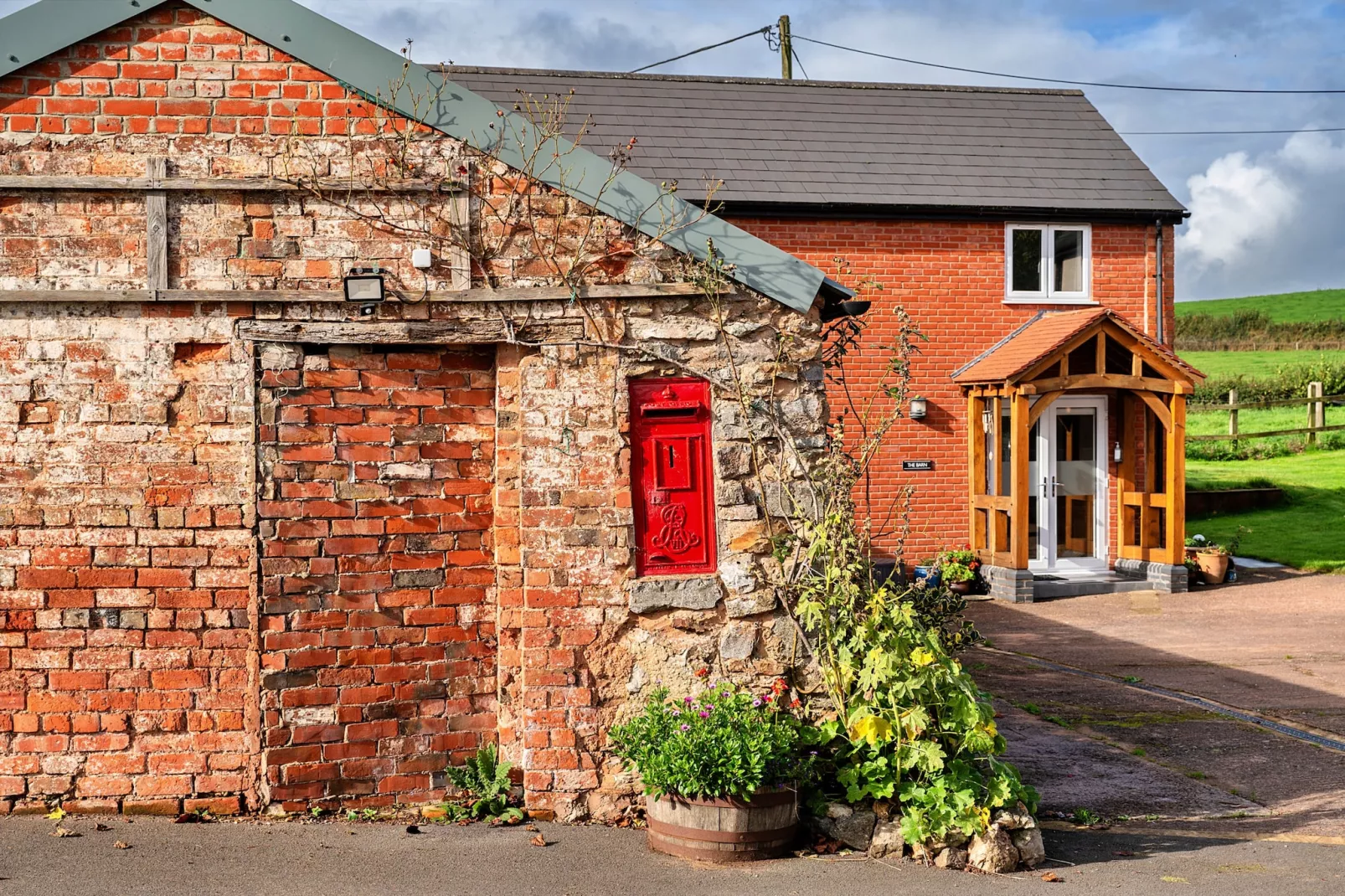 The Barn at Prowses Farm-Exterior summer