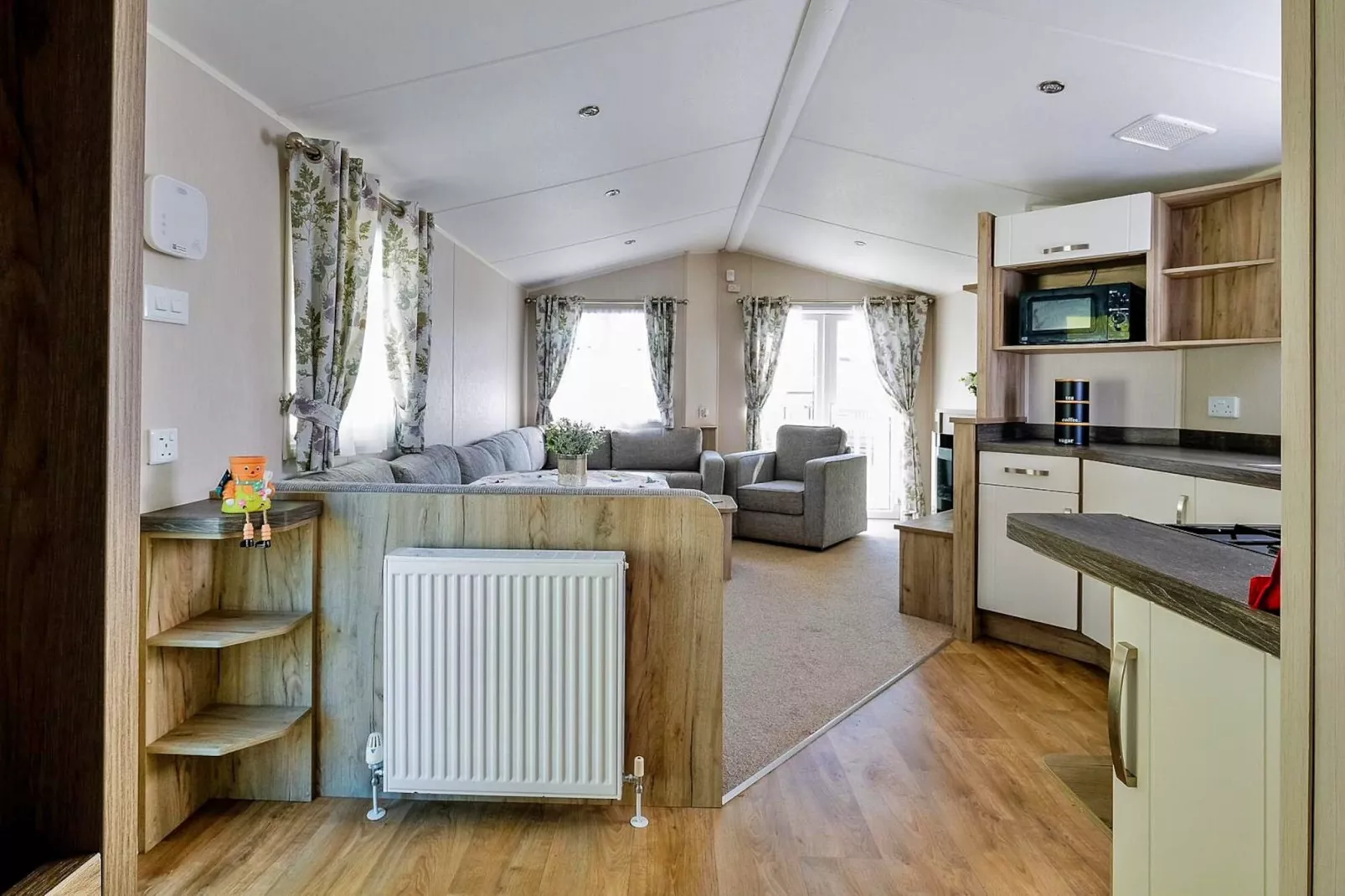 Beachlands-Living room