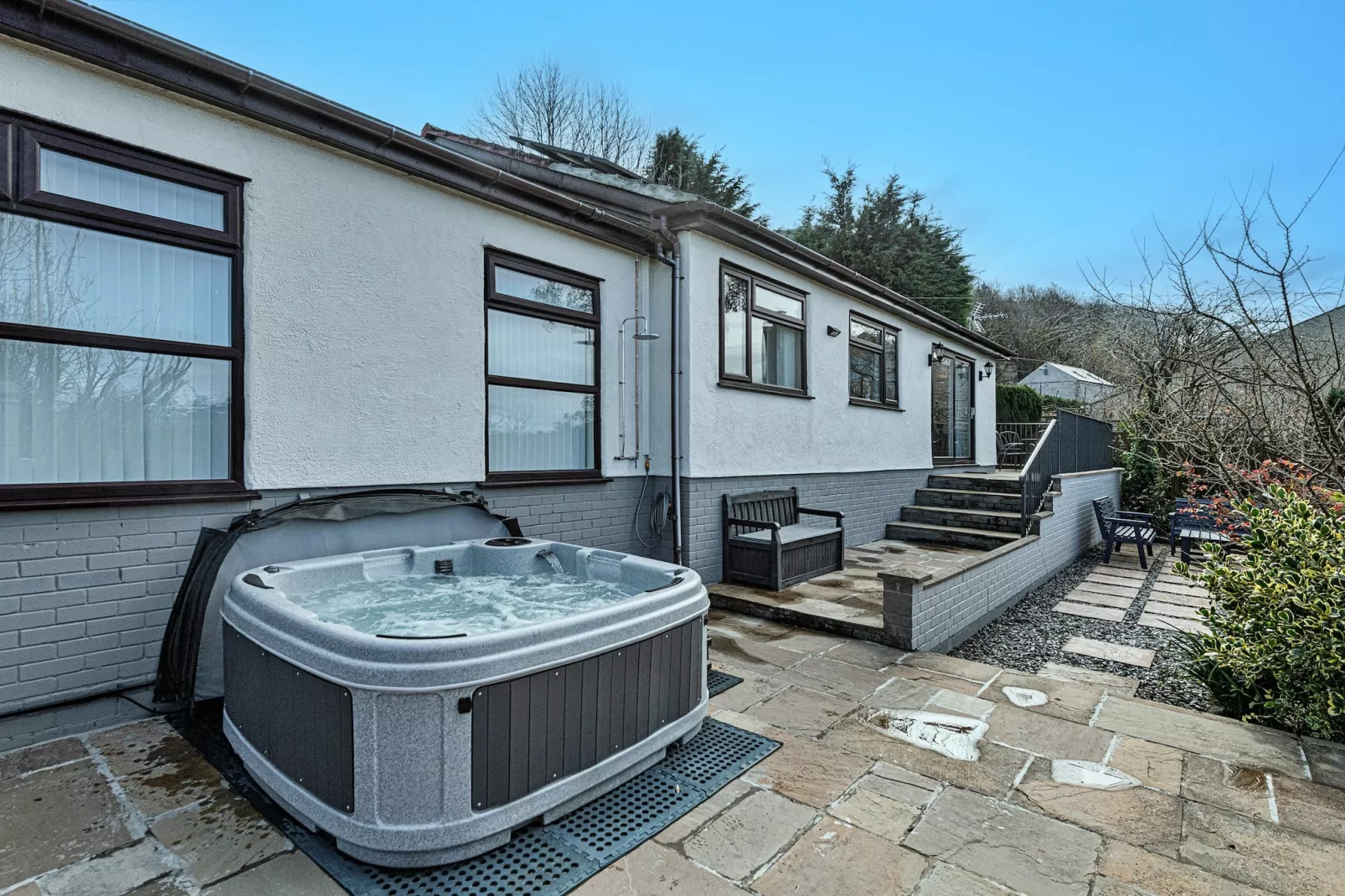 Cesail Y Mynydd-Pool