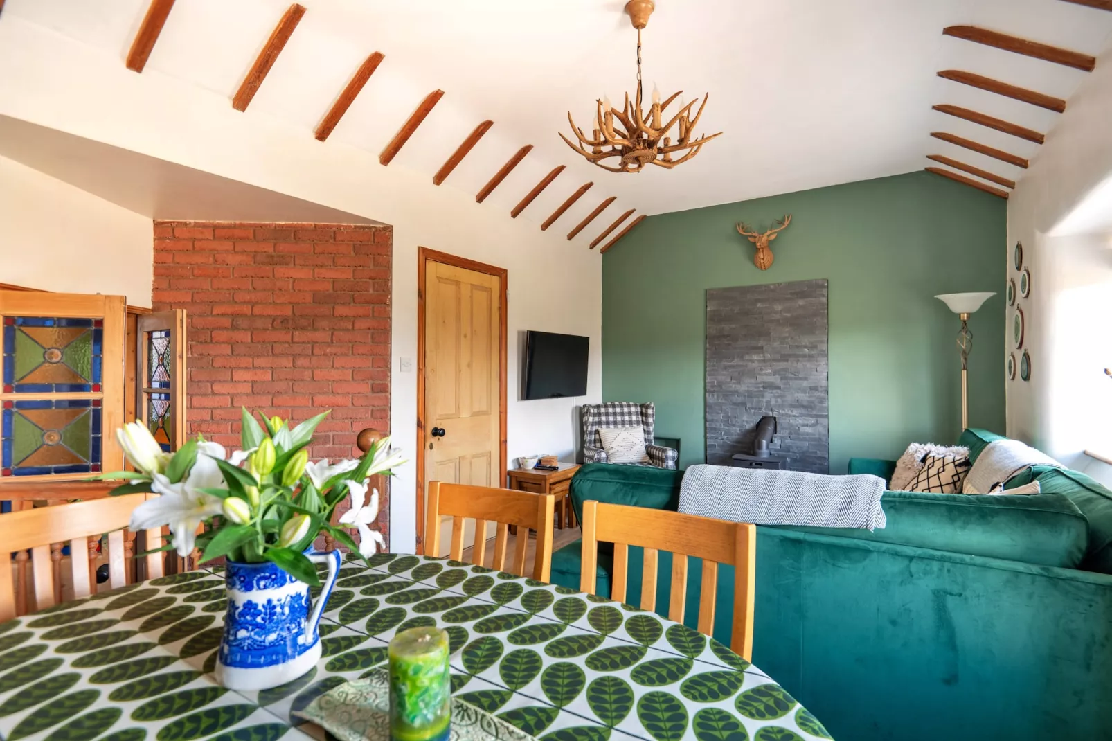 Capel Hebron-Living room