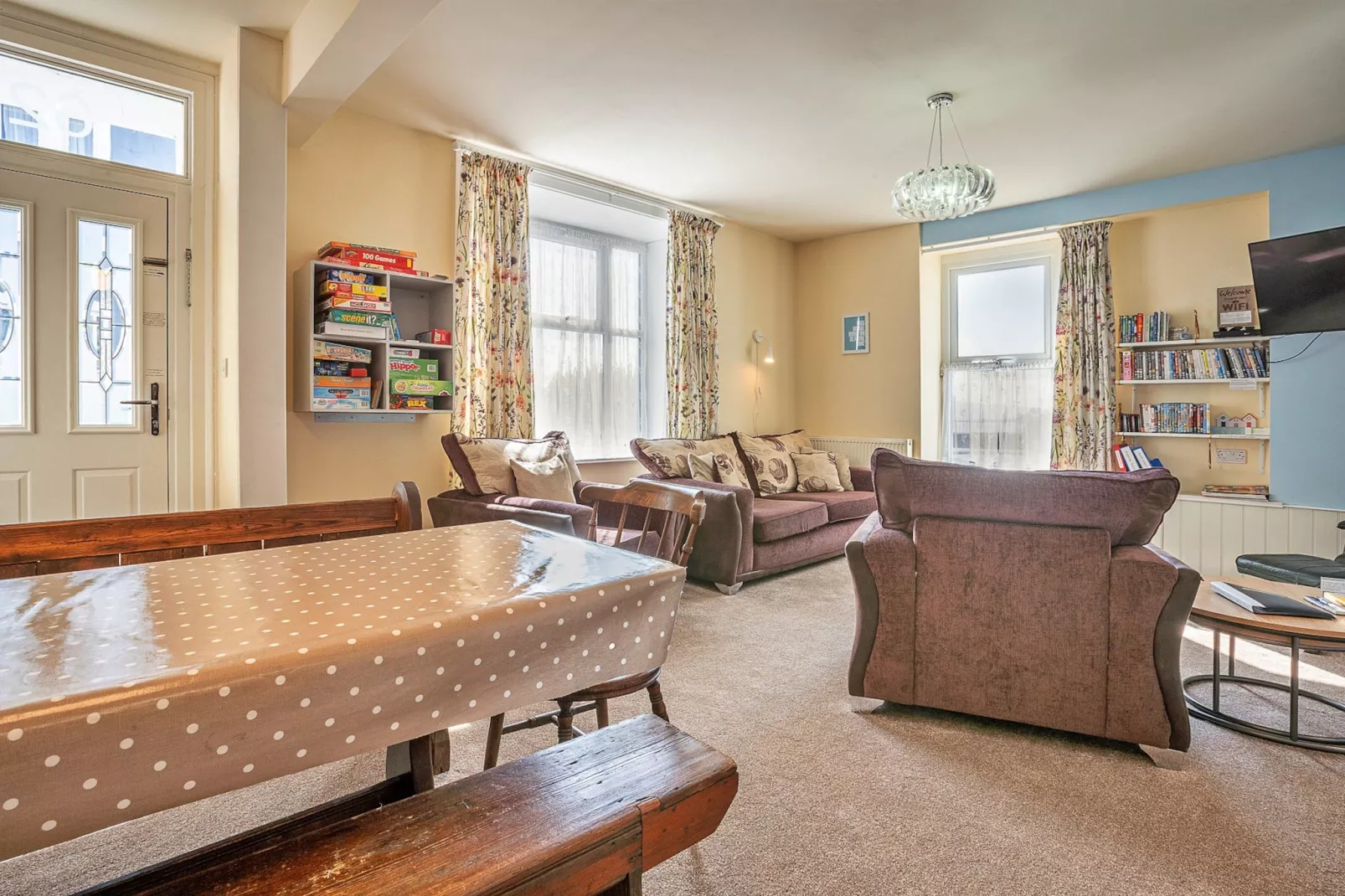 No. 62 at Gadlys House-Living room