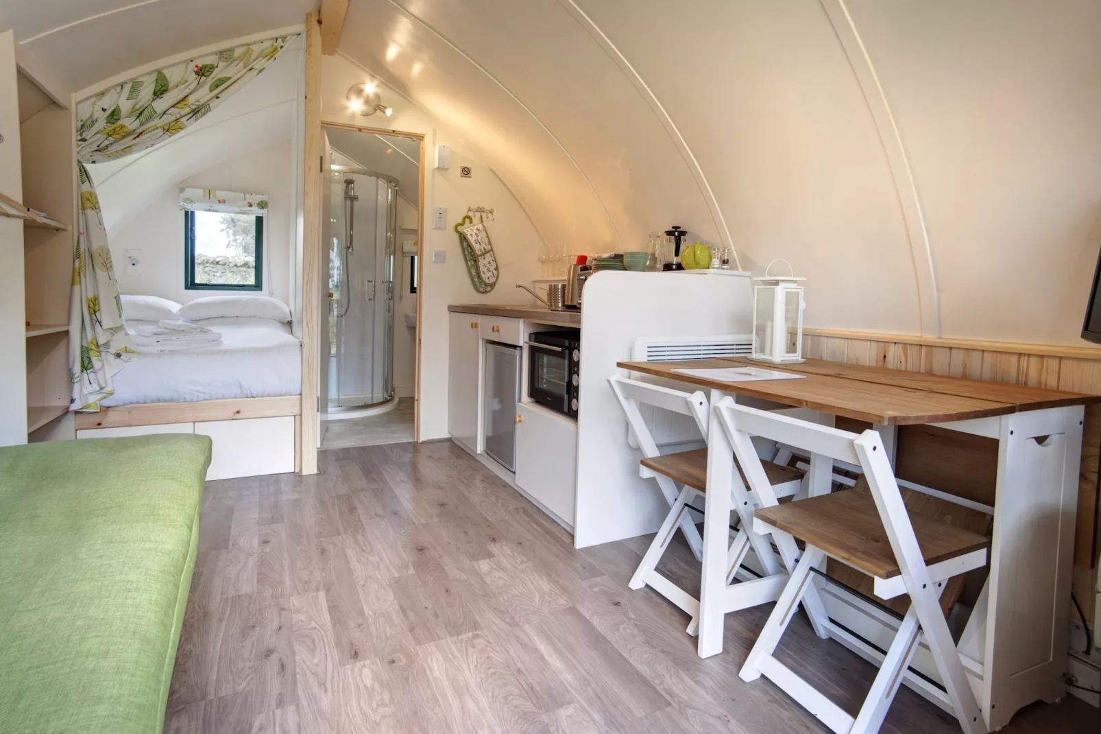 Wheatley's Glamping-Dining room