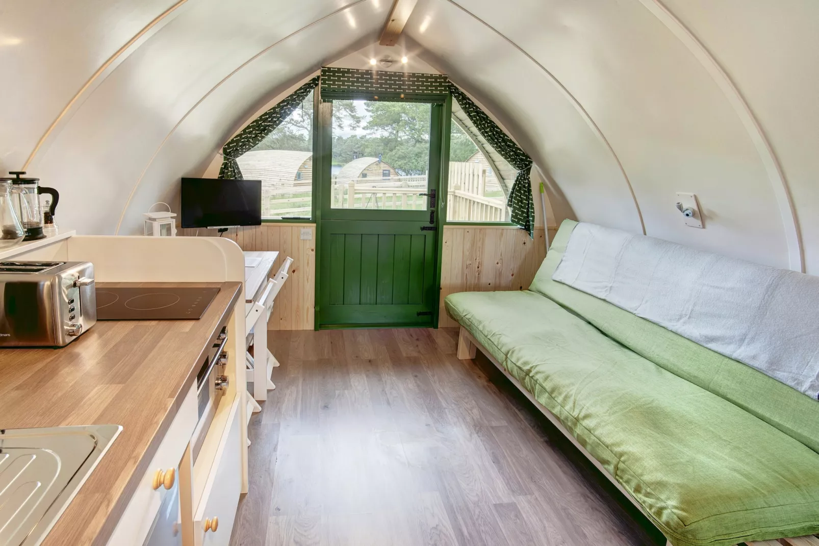 Barebones Glamping-Living room