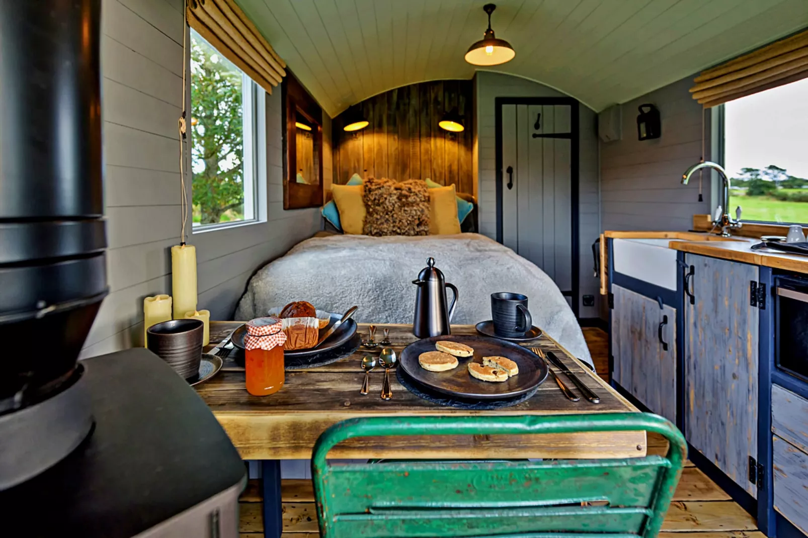 'Elen' Gypsy Hut-Schlafzimmer